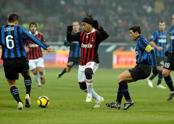 候能为球队 候能为球队